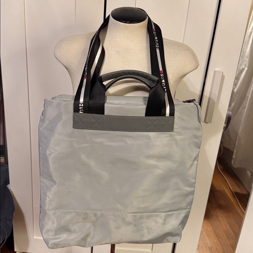 Pajar Tote Bag w/ Water Bottle Bag Attachment - Picture 8 of 8
